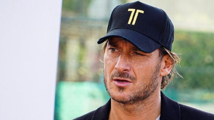 Totti recibe habilitación para ser representante de futbolistas