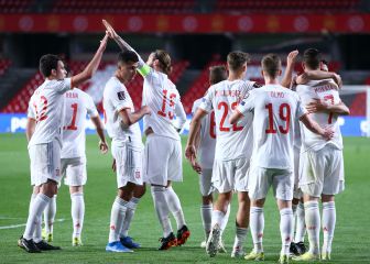 ¿Por qué España siendo local viste de blanco?