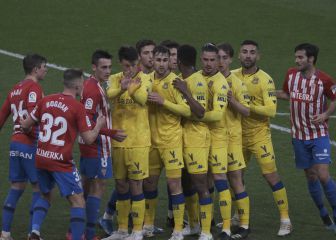 Dani Jiménez arranca un punto en el estadio El Molinón-Quini