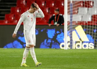 España falló al cuadrar al toro y con la espada