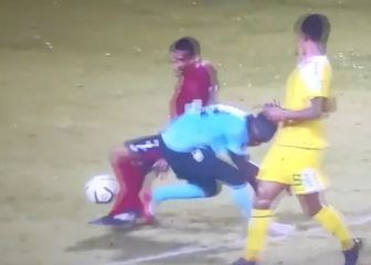 Cuesta encontrar una pifia de este calibre: pongan sus ojos en el portero y esperen