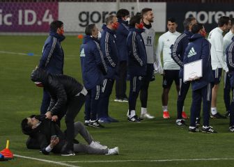 Las imágenes de un espontáneo en el entrenamiento de la selección
