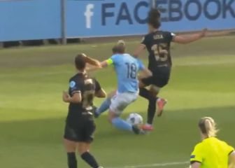 El increíble penalti que le han pitado al Barcelona frente al City en la Champions femenina
