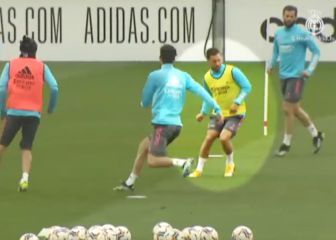 Hazard progresa y entrena con el grupo: todo al primer toque