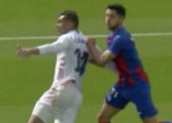 La polémica en Valdebebas: posible penalti a Casemiro, tres goles anulados al Madrid...