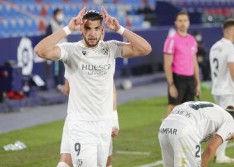 Rafa Mir recupera las constantes vitales del Huesca