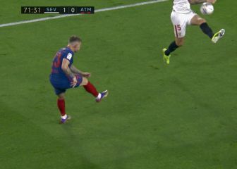 Todas las polémicas del Sevilla-Atleti: la mano del 1-0, el penalti, dos rojas perdonadas...