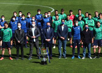 El alcalde y el Diputado felicitan a la Real en Zubieta