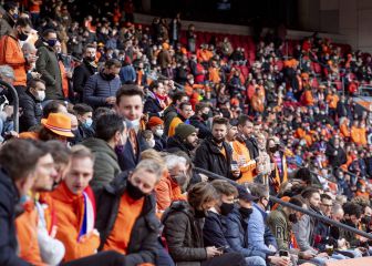 Holanda tendrá publico en los estadios el 23 de abril