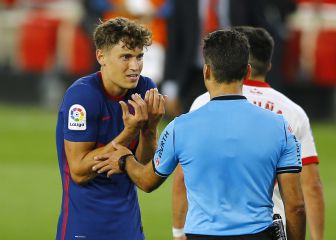 Las peñas del Atleti contra Gil Manzano