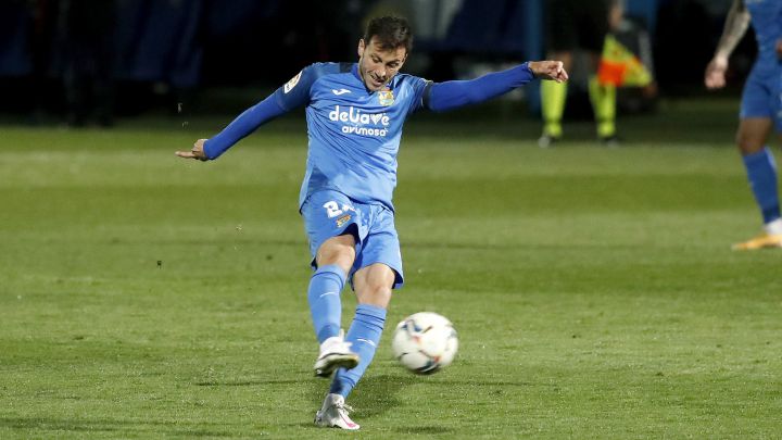 CF Fuenlabrada: Espinosa vuelve a sonreír en la mediapunta del Fuenla -  AS.com