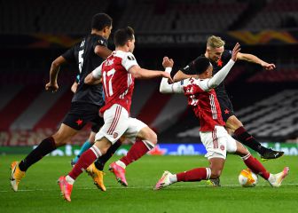 Sin Odegaard, el Arsenal no tiene magia en Europa League