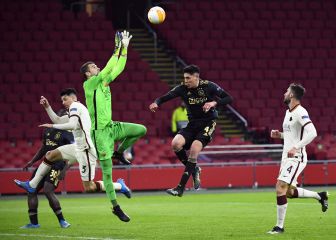 La Roma vence al Ajax con un sensacional Pau López