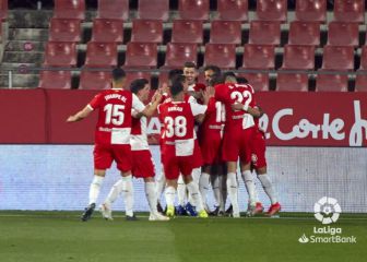 El Girona castiga al Zaragoza y sigue en la lucha por el playoff