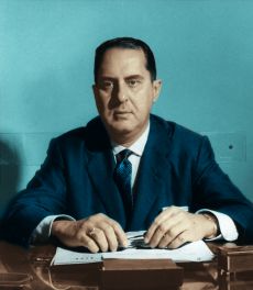 Julio de Miguel, presidente del Valencia en 1971.