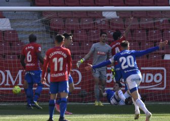 El Oviedo sigue reinando en el derbi de Asturias