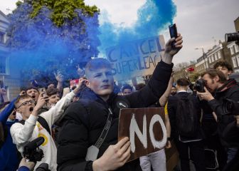 Los seguidores del Chelsea protestan contra la Superliga