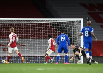 Leno se marca un Zubizarreta y regala la victoria al Everton