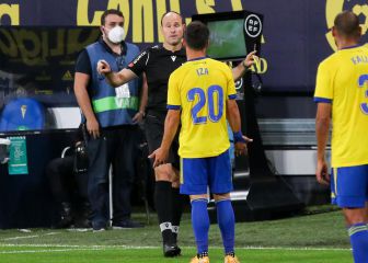 El Cádiz comenzó perdiendo cinco partidos con un penalti