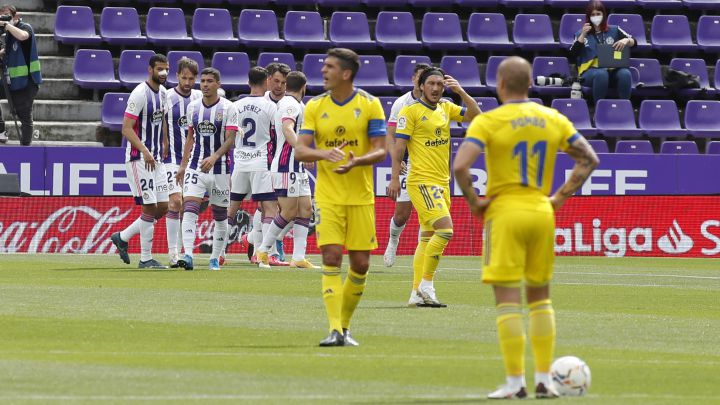 Un punto que no le vale al Real Valladolid y sí al Cádiz