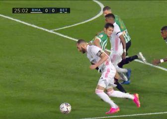 Juega a una cosa distinta: esto de Benzema es de locura