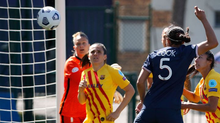 El arbitraje indigna al Barça