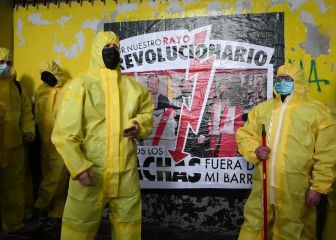 La protesta de la afición del Rayo contra Presa tras la presencia de VOX en el palco