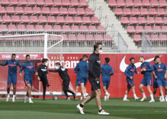 Lopetegui y una defensa en vilo