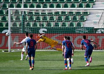 Aprobados y suspensos del Elche: Fidel se estrella con el palo