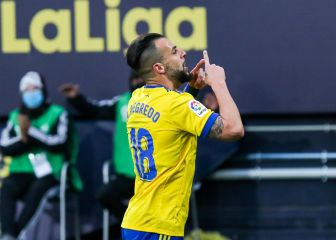 Negredo, a 45 minutos de renovar con el Cádiz