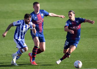 Sandro acerca la salvación