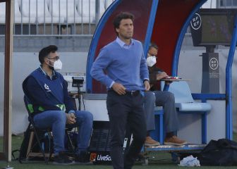 Rubi les pone las pilas