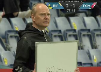 Su mensaje era claro y ya no sabía cómo insistir: el viral de un entrenador danés y su pizarra