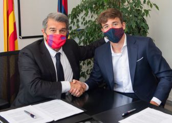 Laporta 'ata' al relevo de Busquets