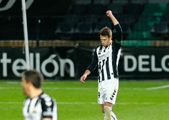 Castalia dará el pistoletazo de salida al fútbol con público en España