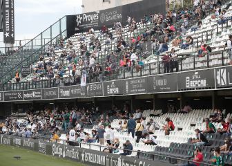 El público regresa al fútbol