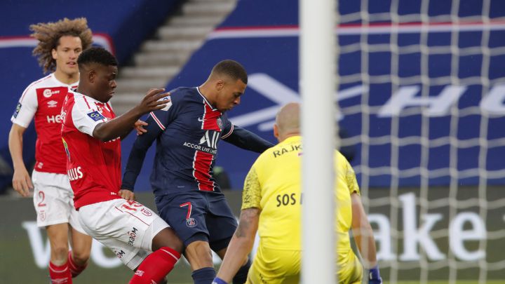 El Lille sigue líder, pero el PSG le recorta dos puntos