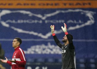 ¡Alisson deja vivo al Liverpool!