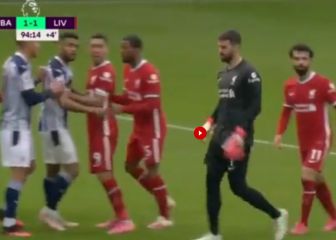 ¡Locura total en la Premier! Golazo de Alisson en el 95' para mantener con vida al Liverpool