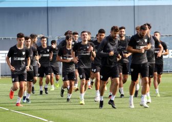 El Málaga por fin está salvado sin bajar del autobús