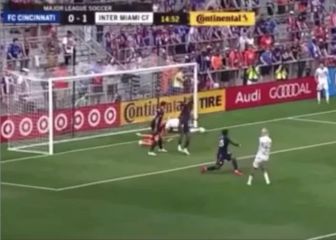 La insólita jugada de Higuaín: ¡evitó un gol de su equipo!