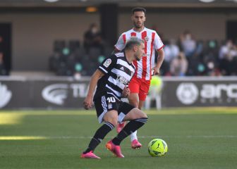 El Cartagena gana al Almería y logra la salvación 'virtual'