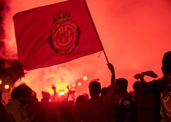 El mallorquinismo celebra el ascenso a Primera en el centro de Palma