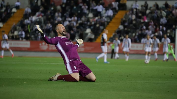 'Viverazo' del Amorebieta para un estreno de oro en Segunda