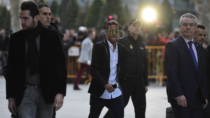 Neymar y el Barça buscan la paz