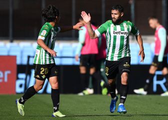 Fekir mira al futuro: 