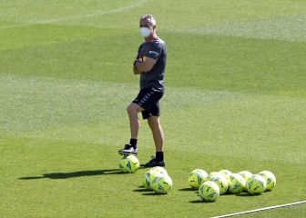 La renovación de Escribá, clave en la continuidad de la plantilla