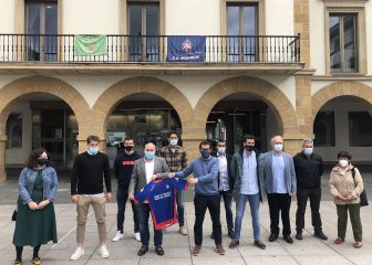 Homenaje al Amorebieta del ayuntamiento en un acto privado