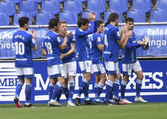 ​La triste despedida de
temporada del Oviedo