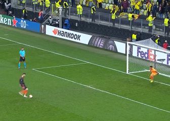 Tras la tanda más increíble, tras encajar los 11 penaltis... le tocó a De Gea y la fastidió así